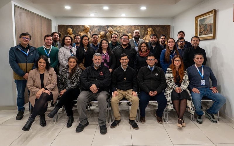 Líderes Educativos Tecnológicos: evangelización y desafíos del continente digital