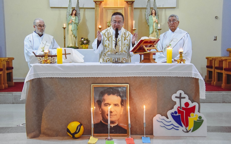 Con gratitud y fe, Familia Salesiana celebró los 210 años del natalicio de Don Bosco
