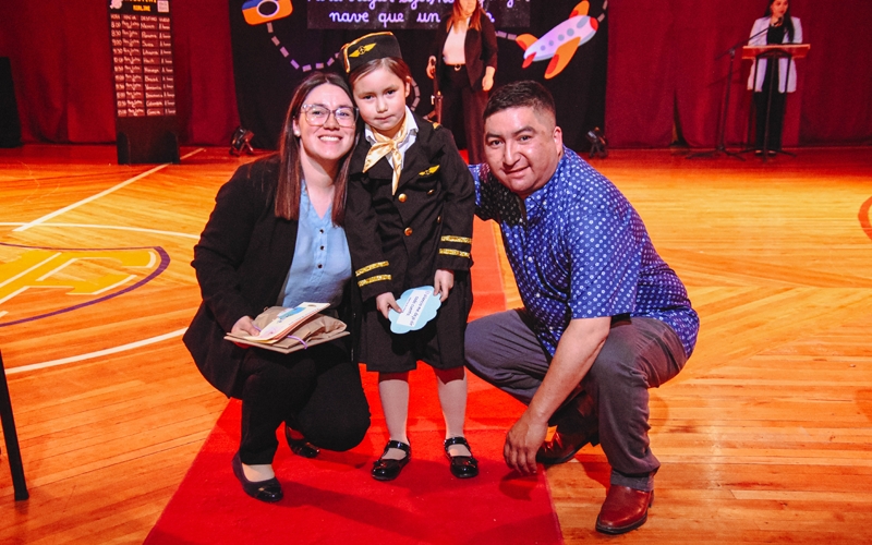 Un viaje a la lectura: Primeros básicos inician despegue rumbo al conocimiento