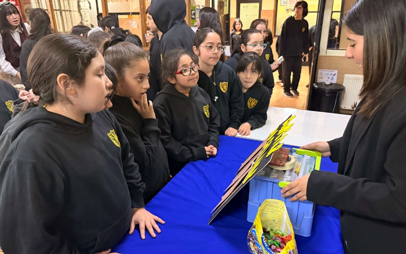 Matemáticas en acción: III Medio PD encanta con Feria de las Probabilidades